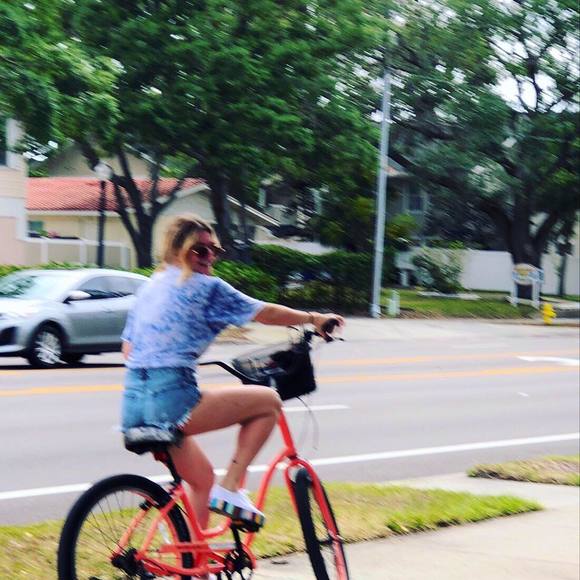 Meet your Posher, Ashley - Picture 1 of 1